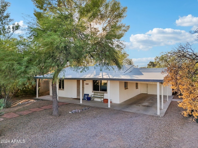 view of front of property with a patio area