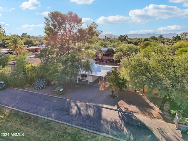 drone / aerial view featuring a mountain view