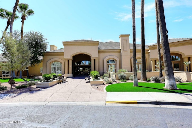 view of mediterranean / spanish-style house