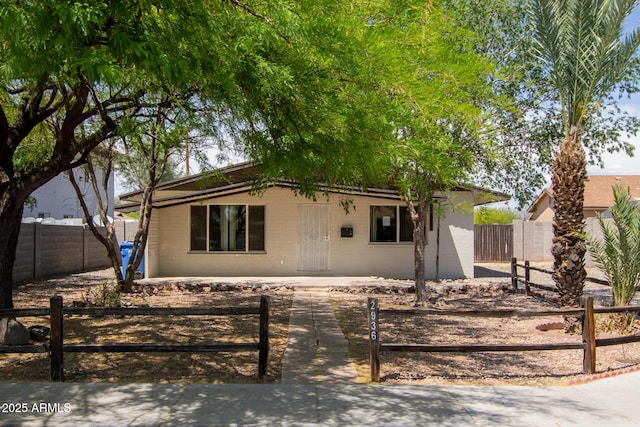 2936 E Beck Ln, Phoenix, AZ 85032 - single story home with fence private yard