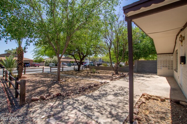 2936 E Beck Ln, Phoenix, AZ 85032 - view of yard featuring fence and a patio area