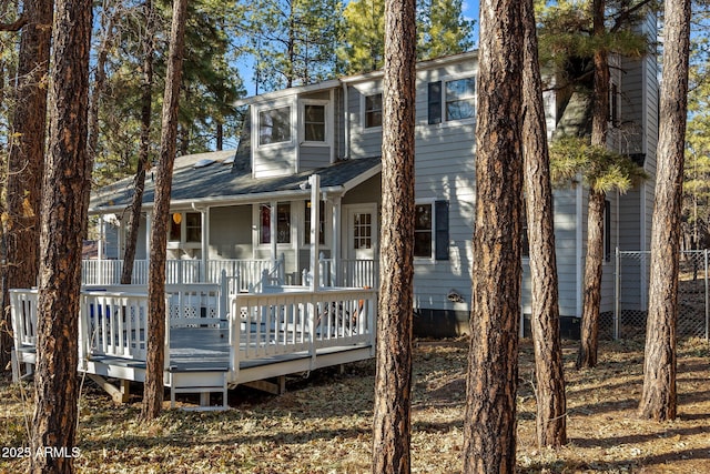 view of front of property