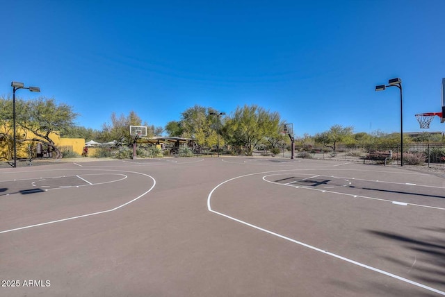 3931 E Crest Ln, Phoenix, AZ 85050 - view of basketball court featuring community basketball court