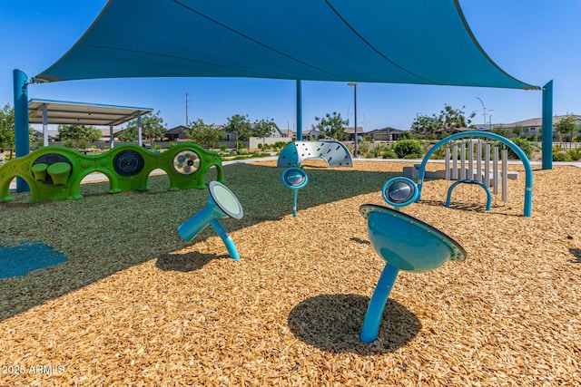 16750 W Evergreen Rd, Waddell, AZ 85355 - view of property's community with a dog friendly area