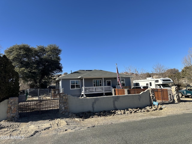 view of front of property