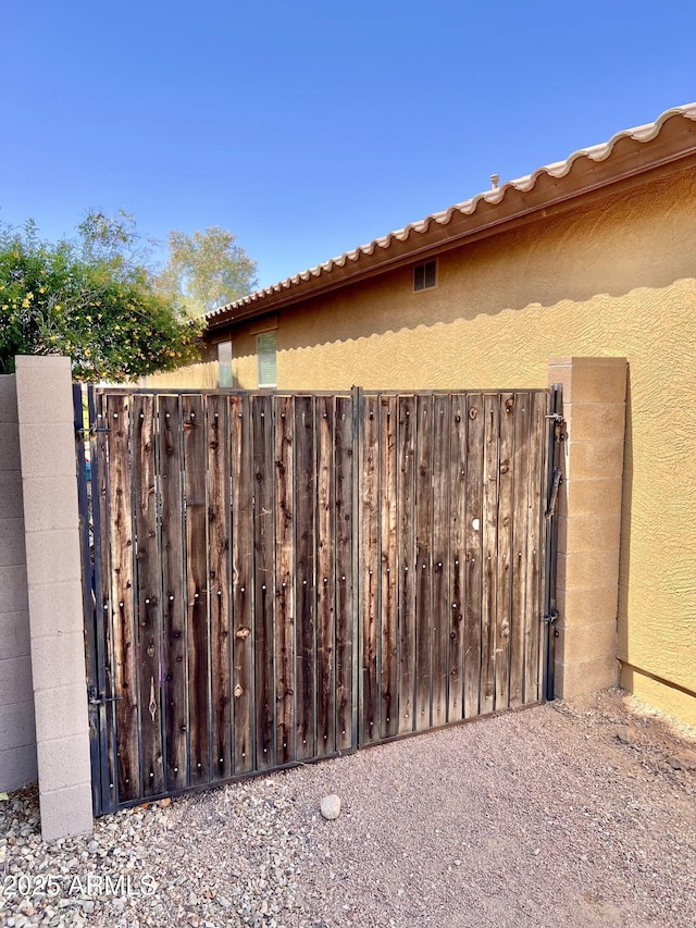 16559 W Lincoln St, Goodyear, AZ 85338 - view of gate