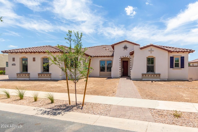 view of mediterranean / spanish-style home