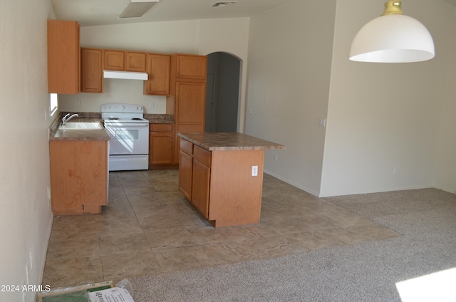 kitchen with lofted ceiling, a kitchen island, sink, electric range, and decorative light fixtures