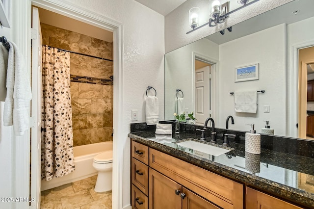 8653 E Royal Palm Rd Unit 1030, Scottsdale, AZ 85258 - full bath featuring vanity, shower / bath combination with curtain, a textured wall, and a chandelier