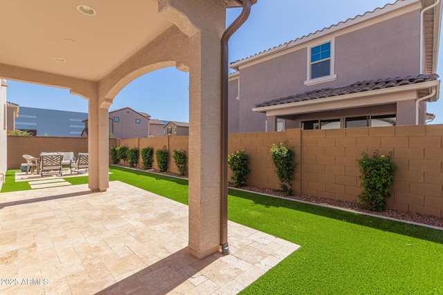 656 S Owl Dr, Gilbert, AZ 85296 - view of patio / terrace