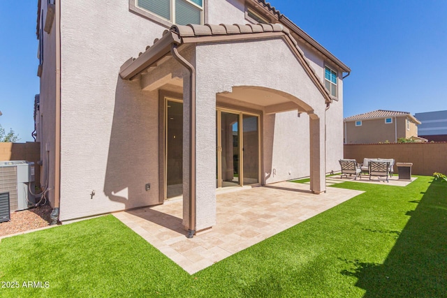 656 S Owl Dr, Gilbert, AZ 85296 - rear view of property with a patio and stucco siding