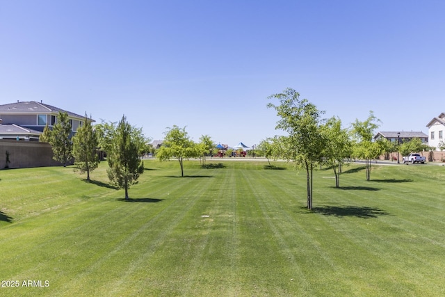 656 S Owl Dr, Gilbert, AZ 85296 - view of green lawn