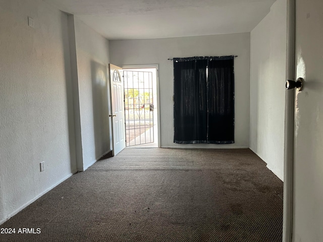 empty room with carpet