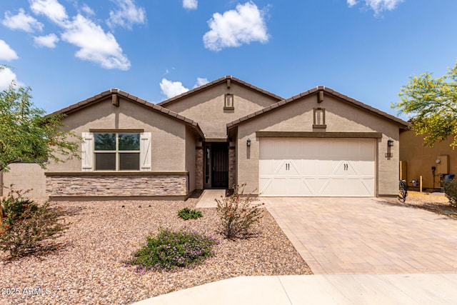 3264 E Luna Dr, San Tan Valley, AZ 85143 - single story home featuring stucco siding, a garage, and decorative driveway