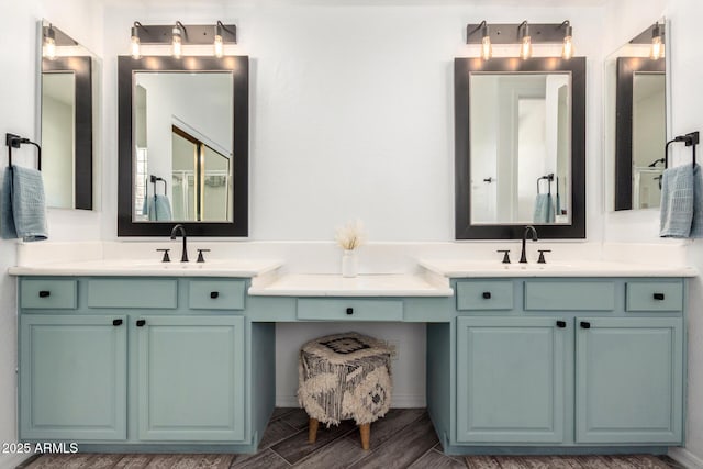 723 E Gemini Pl, Chandler, AZ 85249 - full bath featuring double vanity and wood finished floors