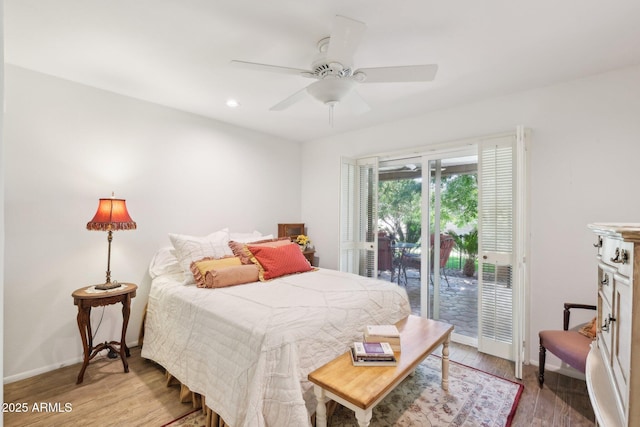 4800 N 68th St Unit 357, Scottsdale, AZ 85251 - bedroom featuring access to outside, wood finished floors, baseboards, recessed lighting, and a ceiling fan
