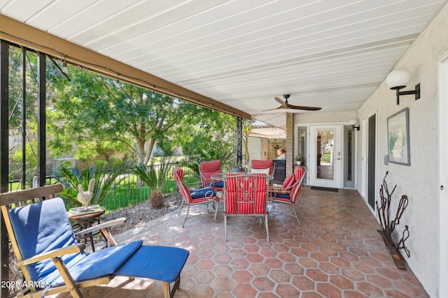 4800 N 68th St Unit 357, Scottsdale, AZ 85251 - view of patio featuring outdoor dining space and ceiling fan