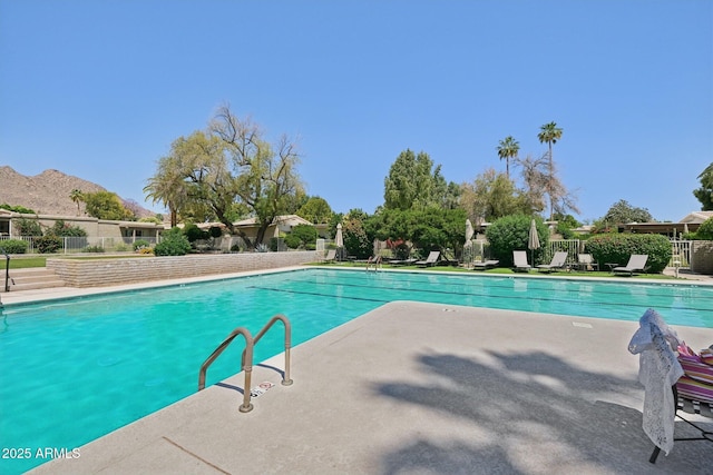4800 N 68th St Unit 357, Scottsdale, AZ 85251 - community pool with fence and a patio