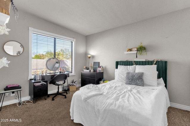 bedroom with carpet flooring