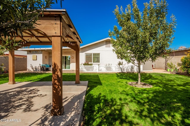 907 E 9th Ave, Mesa, AZ 85204 - view of yard with a gazebo and a patio area