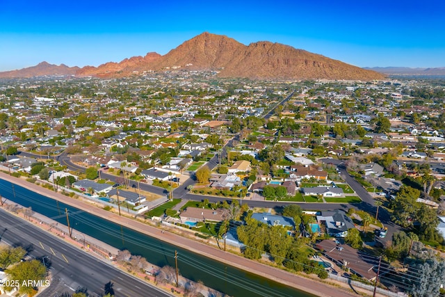 bird's eye view featuring a mountain view