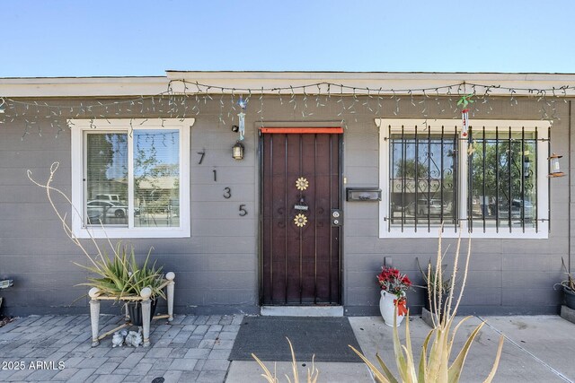 7135 W Flower St, Phoenix, AZ 85033 - view of doorway to property