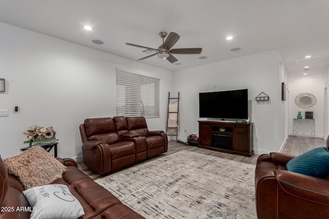 935 Calle Azul, Wickenburg, AZ 85390 - living area with visible vents, baseboards, ceiling fan, light wood-style floors, and recessed lighting