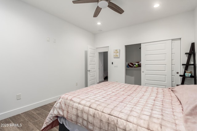 935 Calle Azul, Wickenburg, AZ 85390 - bedroom featuring dark wood finished floors, recessed lighting, a closet, ceiling fan, and baseboards