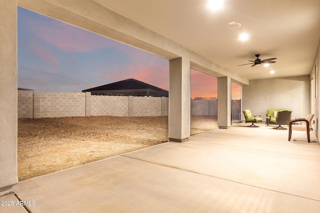 935 Calle Azul, Wickenburg, AZ 85390 - view of patio / terrace featuring a fenced backyard and ceiling fan