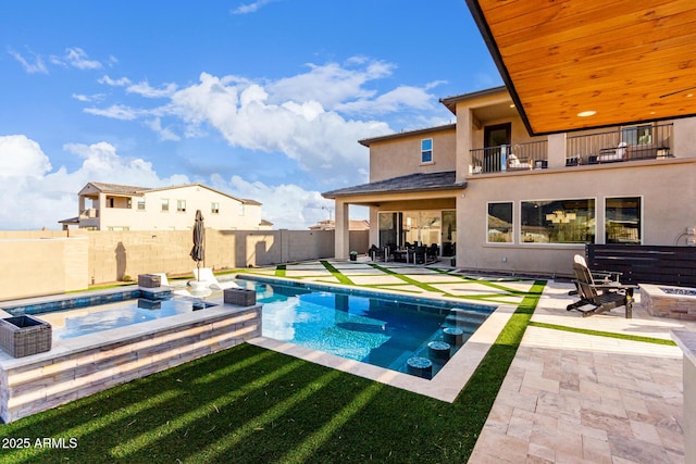 view of swimming pool featuring a fenced in pool, a patio area, a jacuzzi, and a fenced backyard