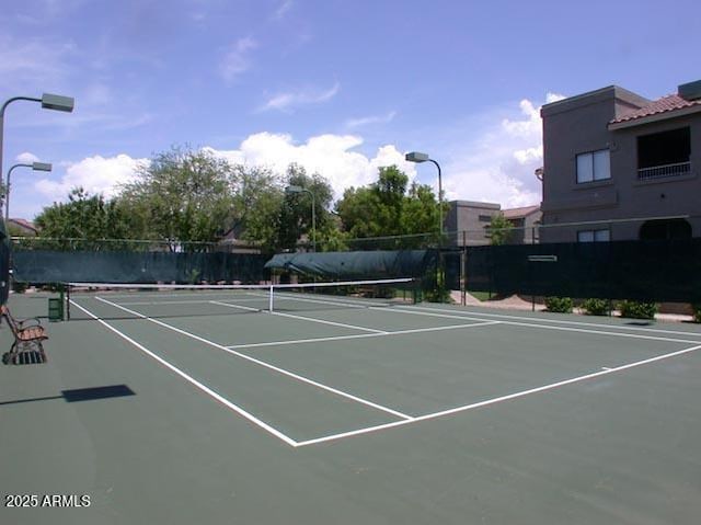 15151 N Frank Lloyd Wright Blvd Unit 2086, Scottsdale, AZ 85260 - view of tennis court with community basketball court