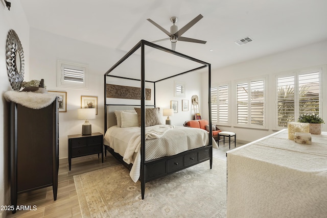 bedroom featuring ceiling fan