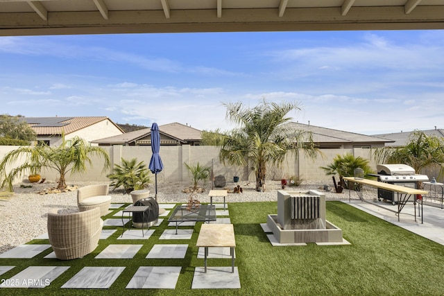 view of yard featuring a patio