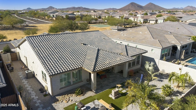 drone / aerial view featuring a mountain view