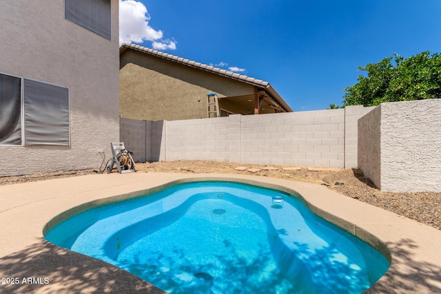 453 E Baylor Ln, Gilbert, AZ 85296 - view of swimming pool featuring a fenced backyard