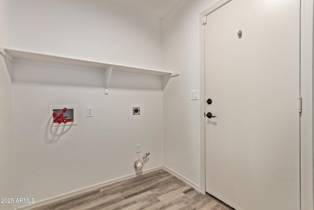 453 E Baylor Ln, Gilbert, AZ 85296 - laundry room with light wood-style floors, hookup for a washing machine, gas dryer hookup, baseboards, and hookup for an electric dryer