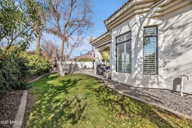 view of yard with a patio