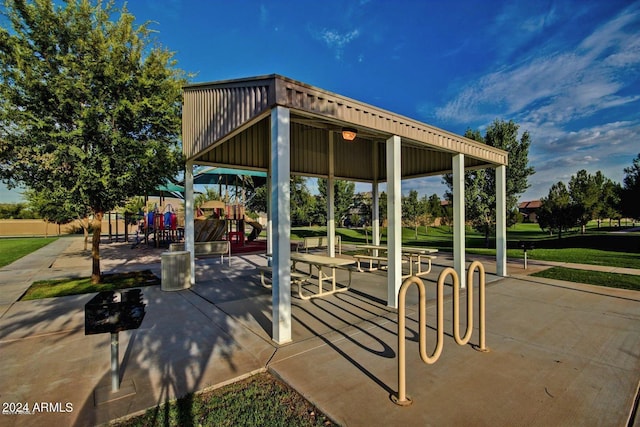 surrounding community with a playground