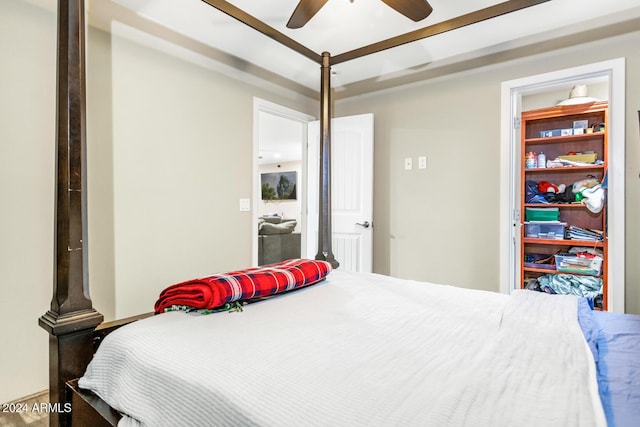 bedroom featuring ceiling fan