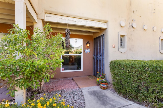 view of entrance to property