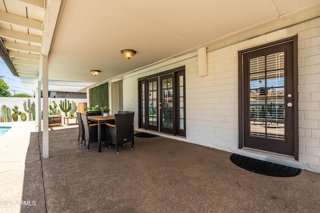 8315 E Devonshire Ave, Scottsdale, AZ 85251 - view of patio with outdoor dining space