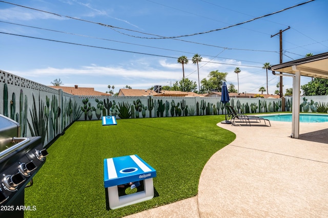 8315 E Devonshire Ave, Scottsdale, AZ 85251 - view of yard with a patio