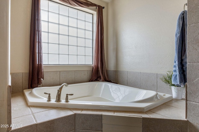 8870 Happy Trl, Show Low, AZ 85901 - bathroom featuring a bath and plenty of natural light