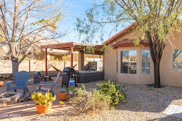 view of yard featuring a patio