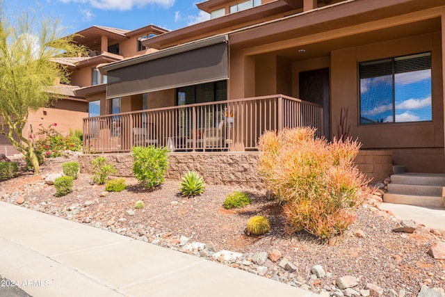 view of front of property