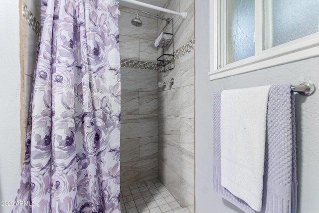 5044 N 18th Ave, Phoenix, AZ 85015 - bathroom with tiled shower