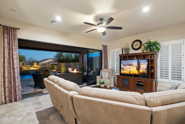 8733 E Jacaranda St, Mesa, AZ 85207 - living area with a ceiling fan, visible vents, and recessed lighting
