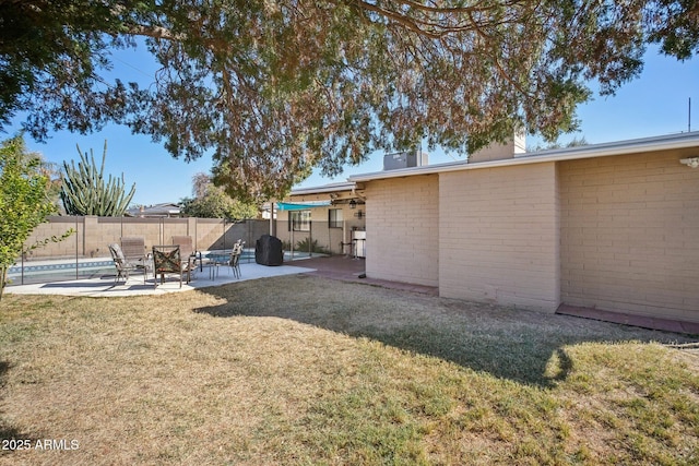 view of yard with a patio area