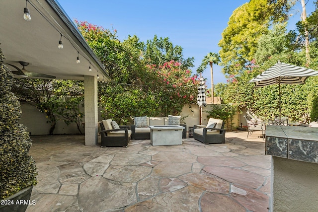 view of patio with an outdoor hangout area