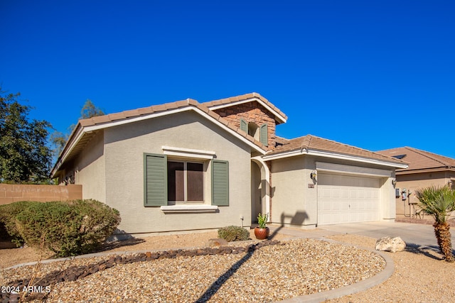 view of front facade with a garage